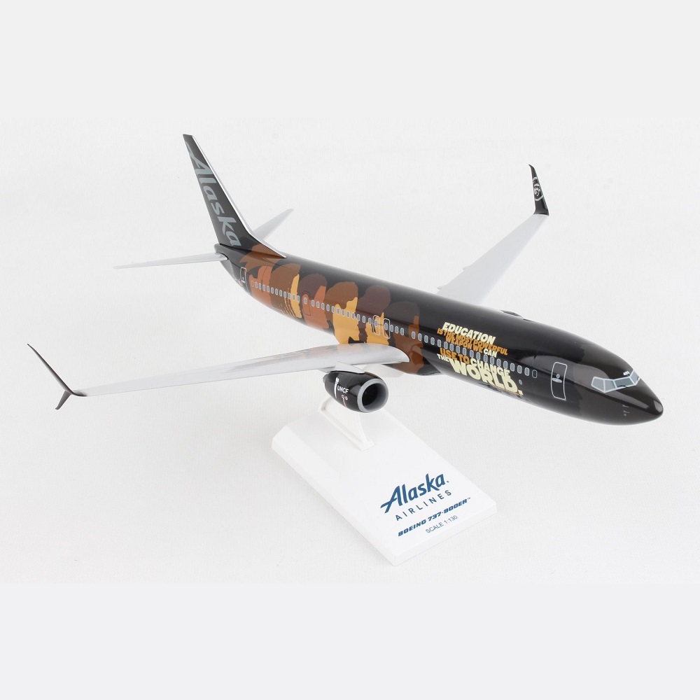 1:200 Scale Black Daron Skymarks Air New Zealand 787-9 Model Kit 